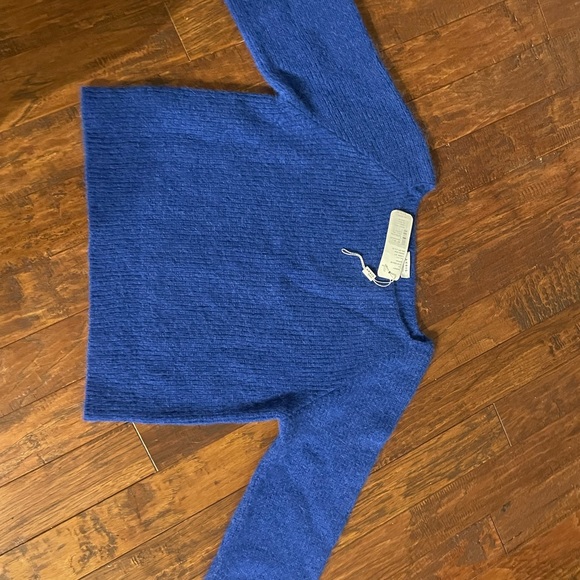 Akris punto alpaca blend boatneck pullover size 2 electric blue color nwt - Picture 2 of 6